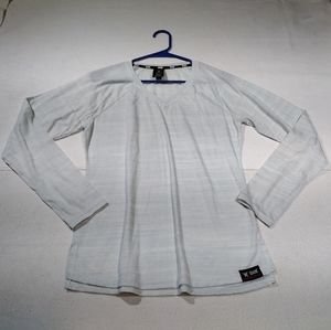 Tap Out Women's Medium M Long Sleeve Top Shirt V Neck